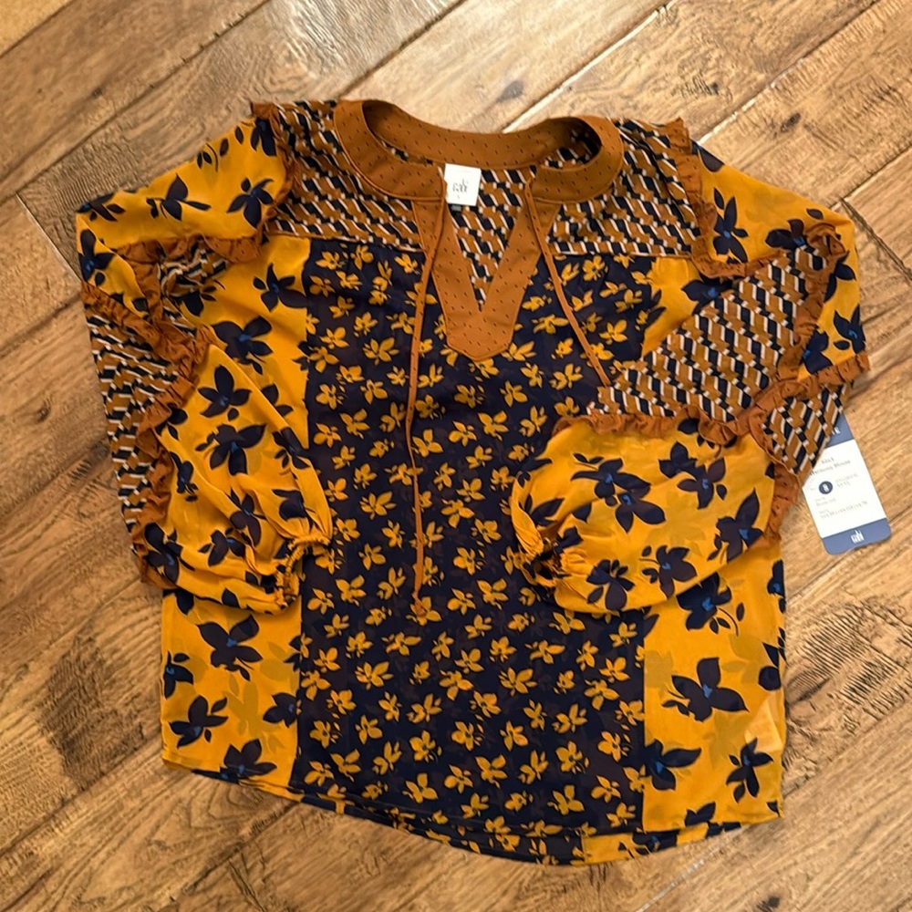 CAbi size small blouse